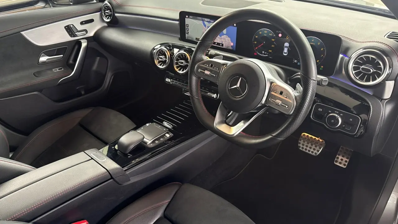 2019 MERCEDES-BENZ CLA Gallery Image 10