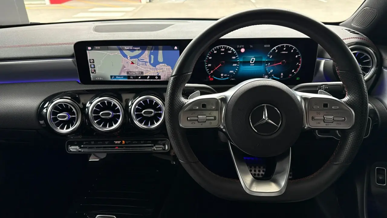 2019 MERCEDES-BENZ CLA Gallery Image 11