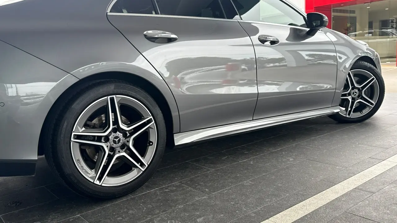 2019 MERCEDES-BENZ CLA Gallery Image 5