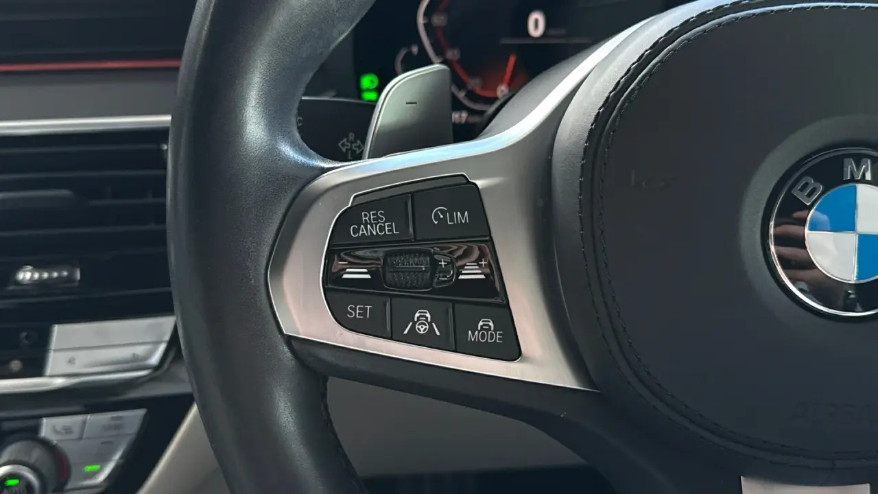 2020 BMW 5 Gallery Image 11