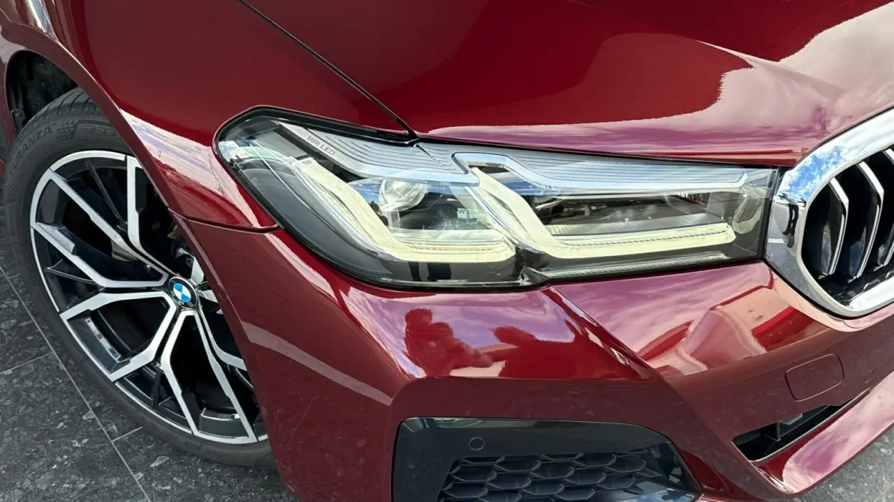 2020 BMW 5 Gallery Image 3