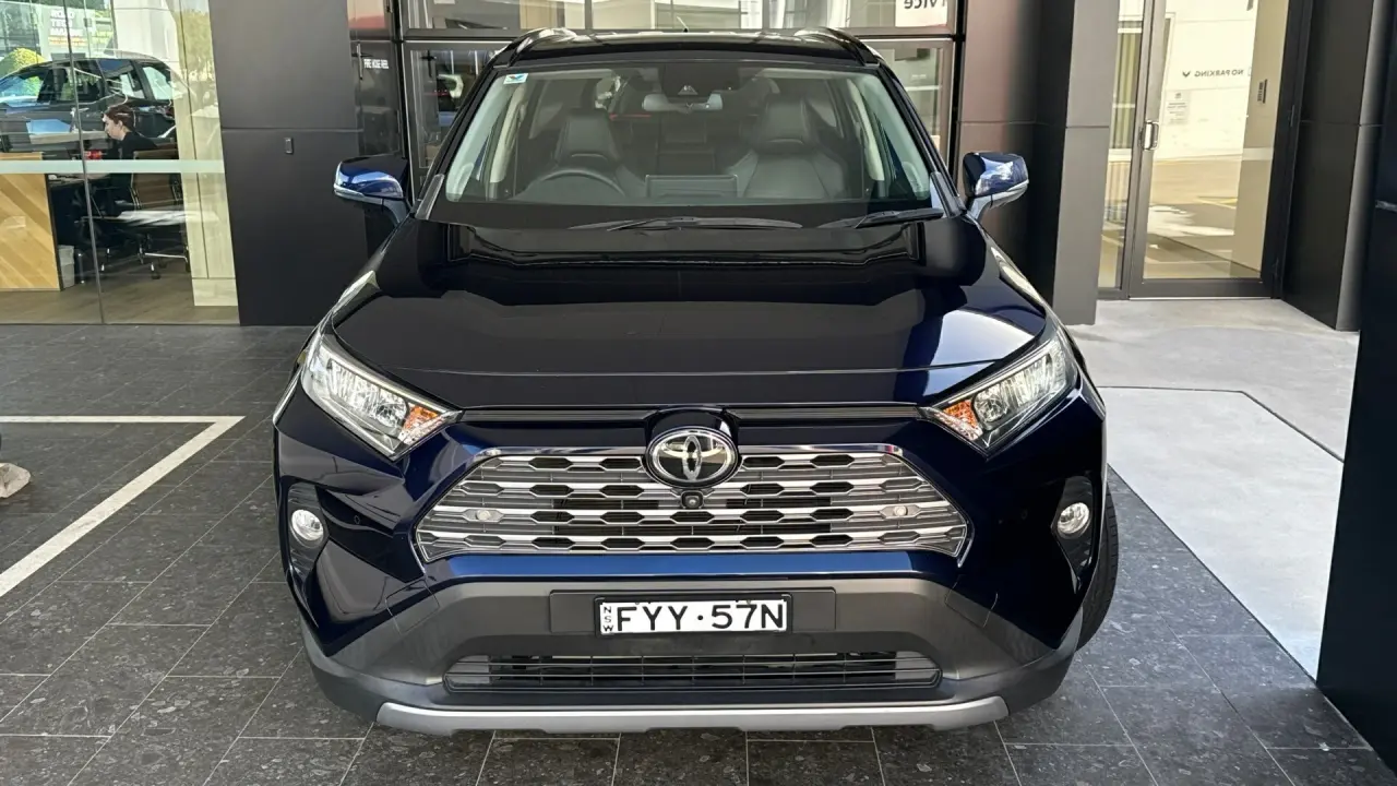 2021 Toyota RAV4 Gallery Image 2