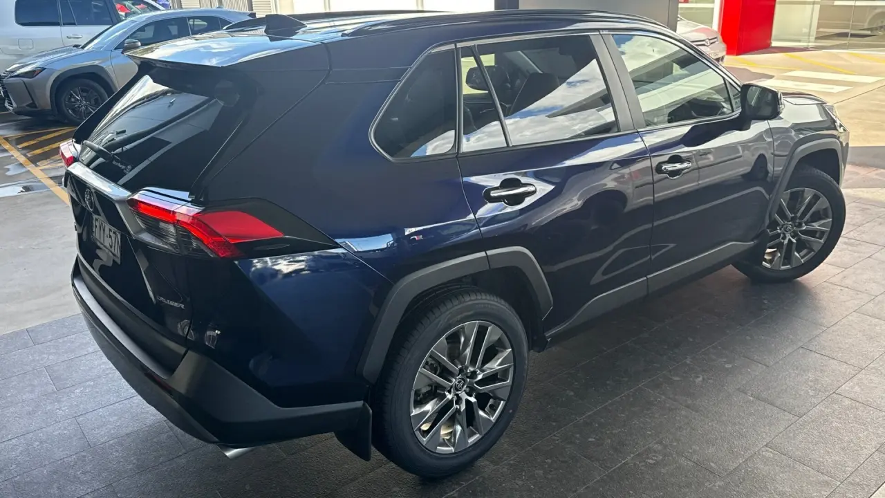 2021 Toyota RAV4 Gallery Image 4