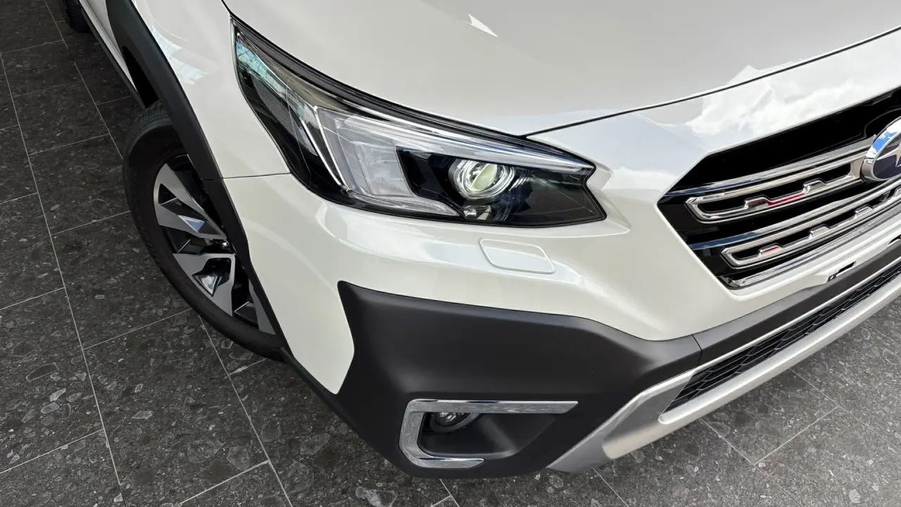 2023 SUBARU OUTBACK Gallery Image 3