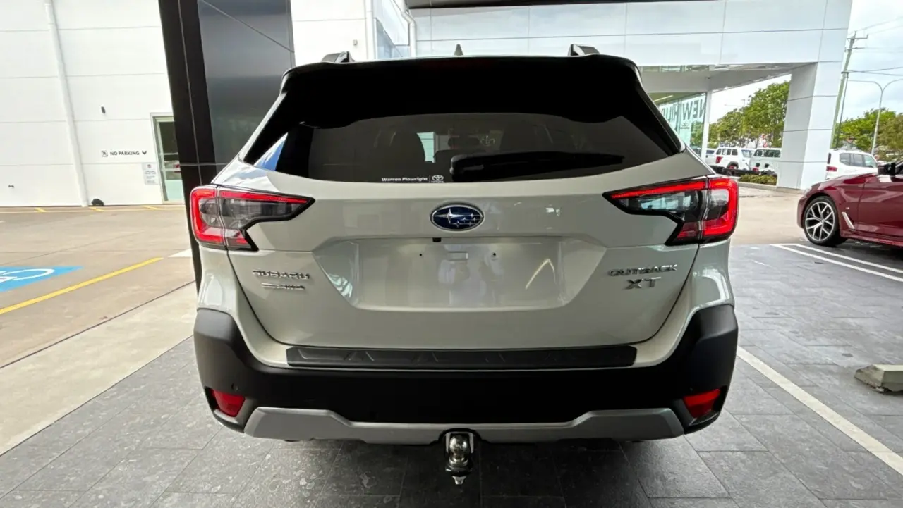 2023 SUBARU OUTBACK Gallery Image 6