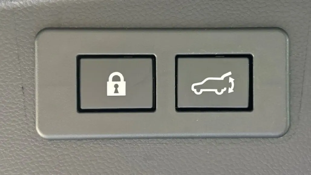 2023 SUBARU OUTBACK Gallery Image 8