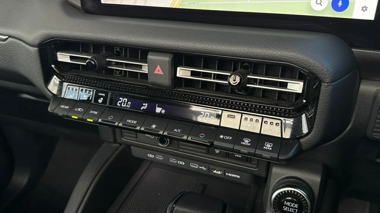 2024 Toyota Prado Gallery Image 17