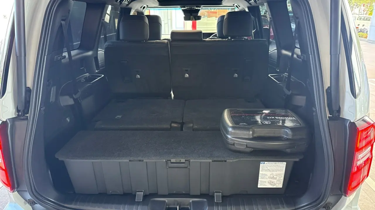 2024 Toyota Prado Gallery Image 8