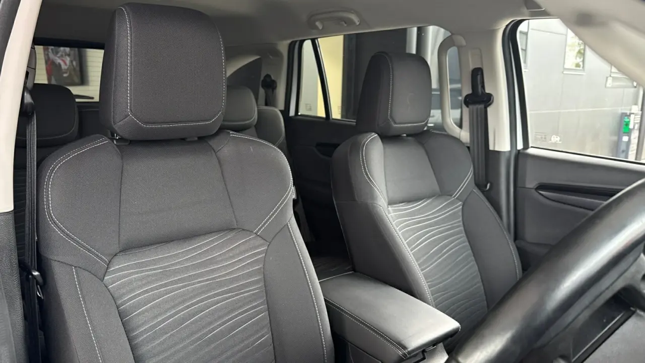 2023 ISUZU MU-X Gallery Image 10