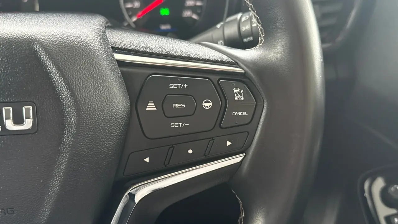 2023 ISUZU MU-X Gallery Image 14