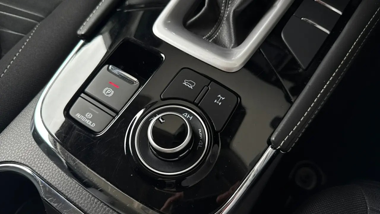 2023 ISUZU MU-X Gallery Image 19