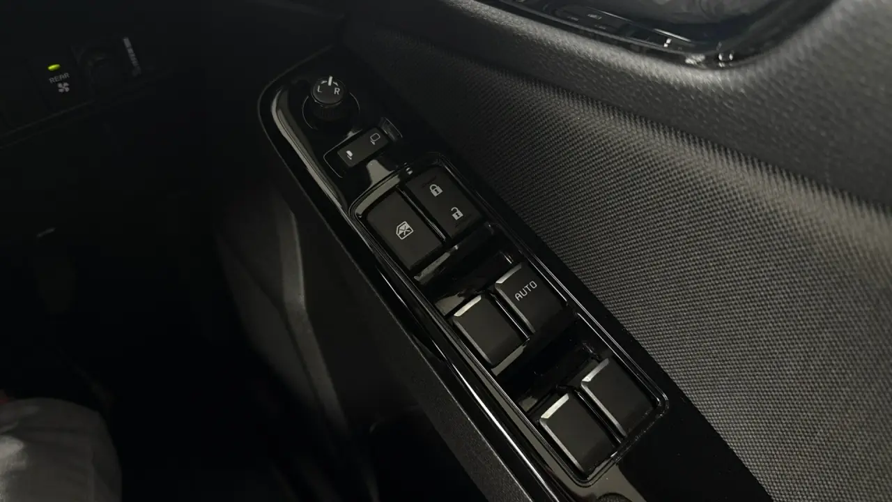 2023 ISUZU MU-X Gallery Image 20