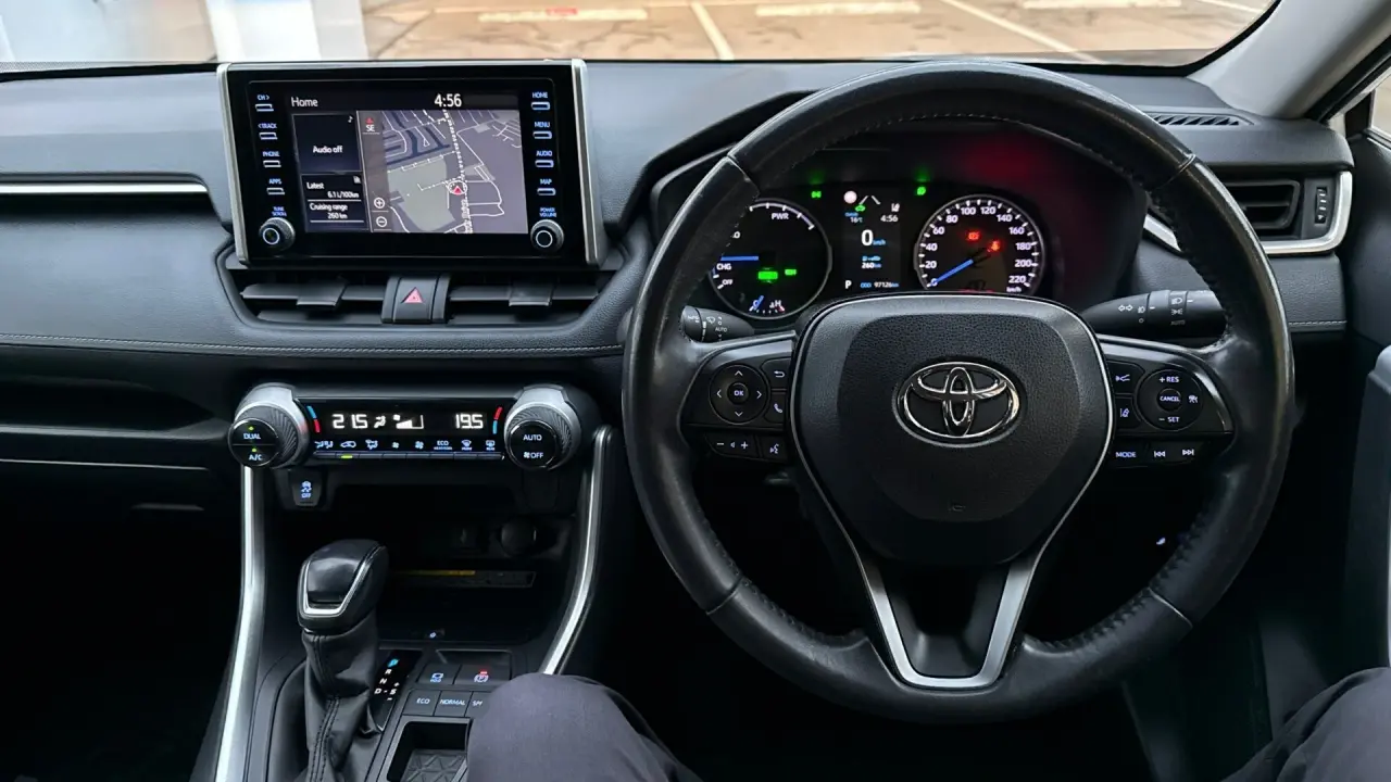 2019 Toyota Rav4 Hybrid Gallery Image 12