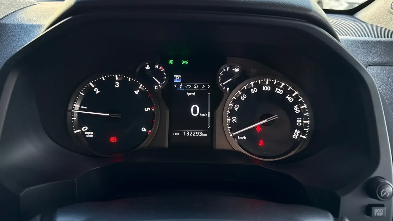 2018 Toyota Prado Gallery Image 11