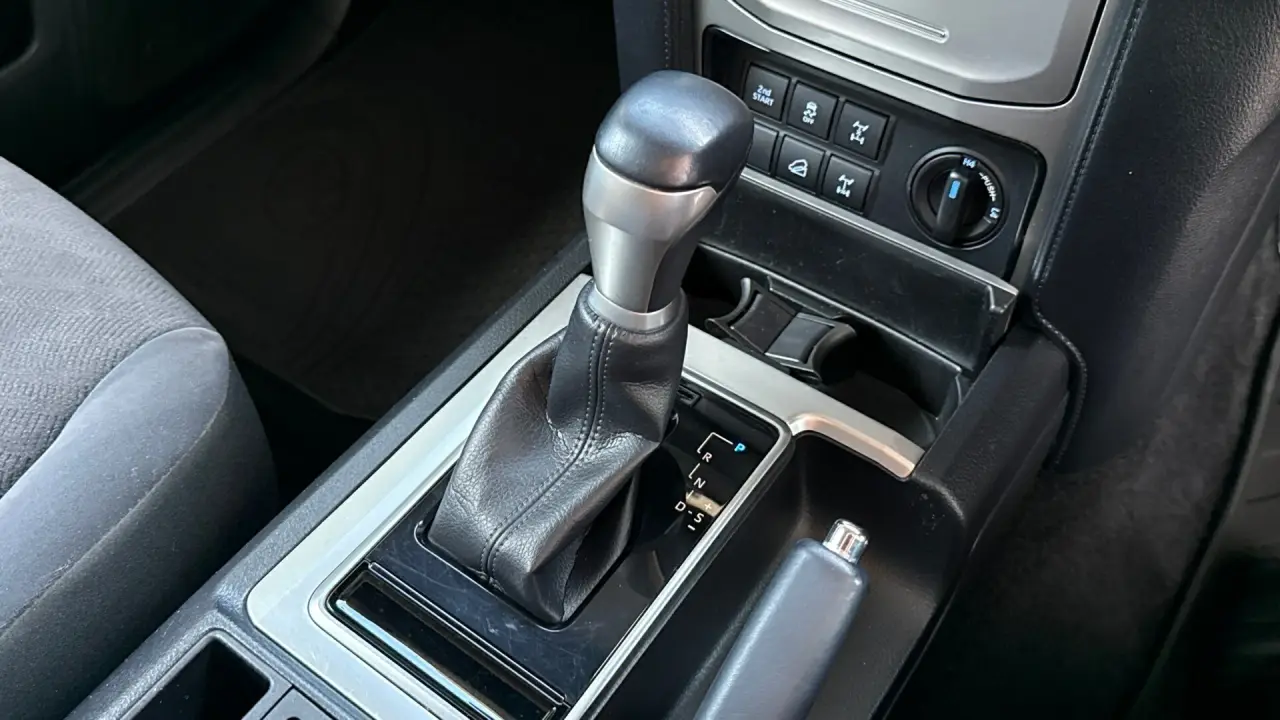 2018 Toyota Prado Gallery Image 14