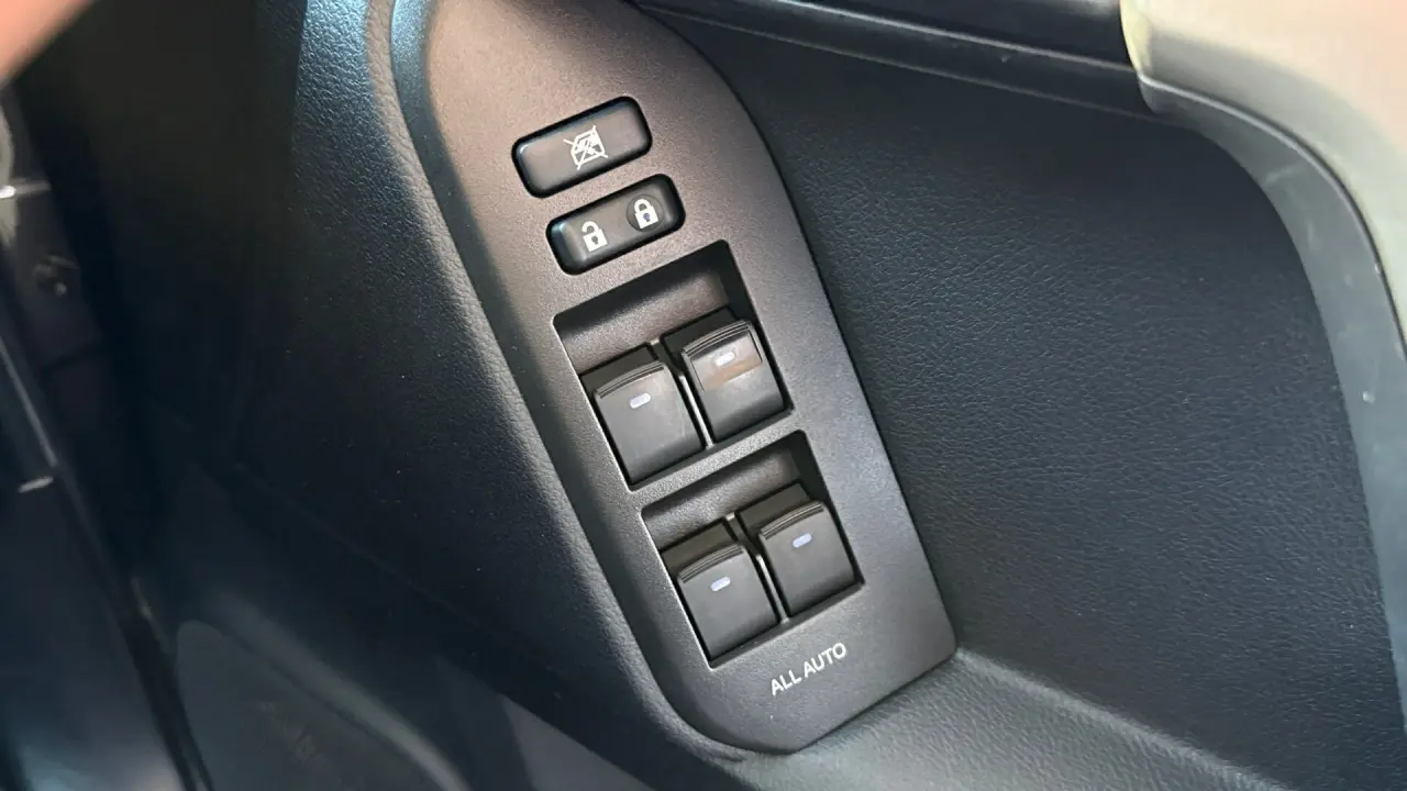 2018 Toyota Prado Gallery Image 16