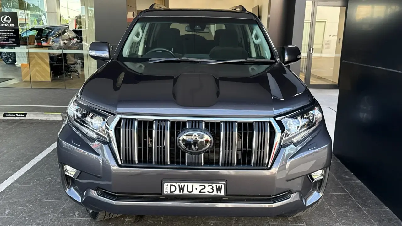 2018 Toyota Prado Gallery Image 2