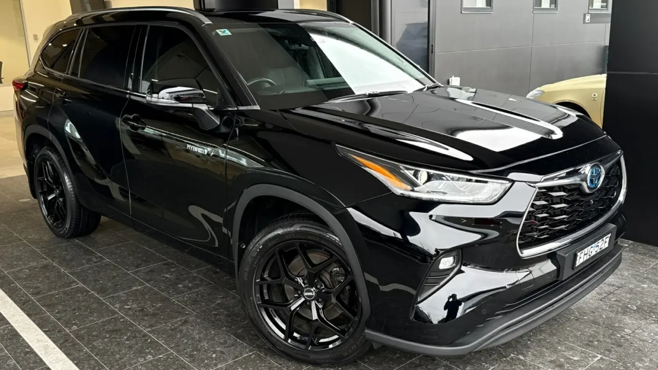 2023 Toyota Kluger Hybrid Gallery Image 1