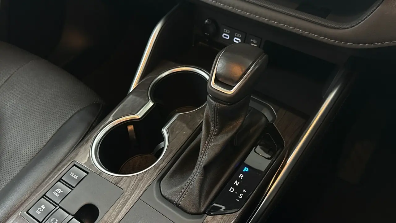 2023 Toyota Kluger Hybrid Gallery Image 14