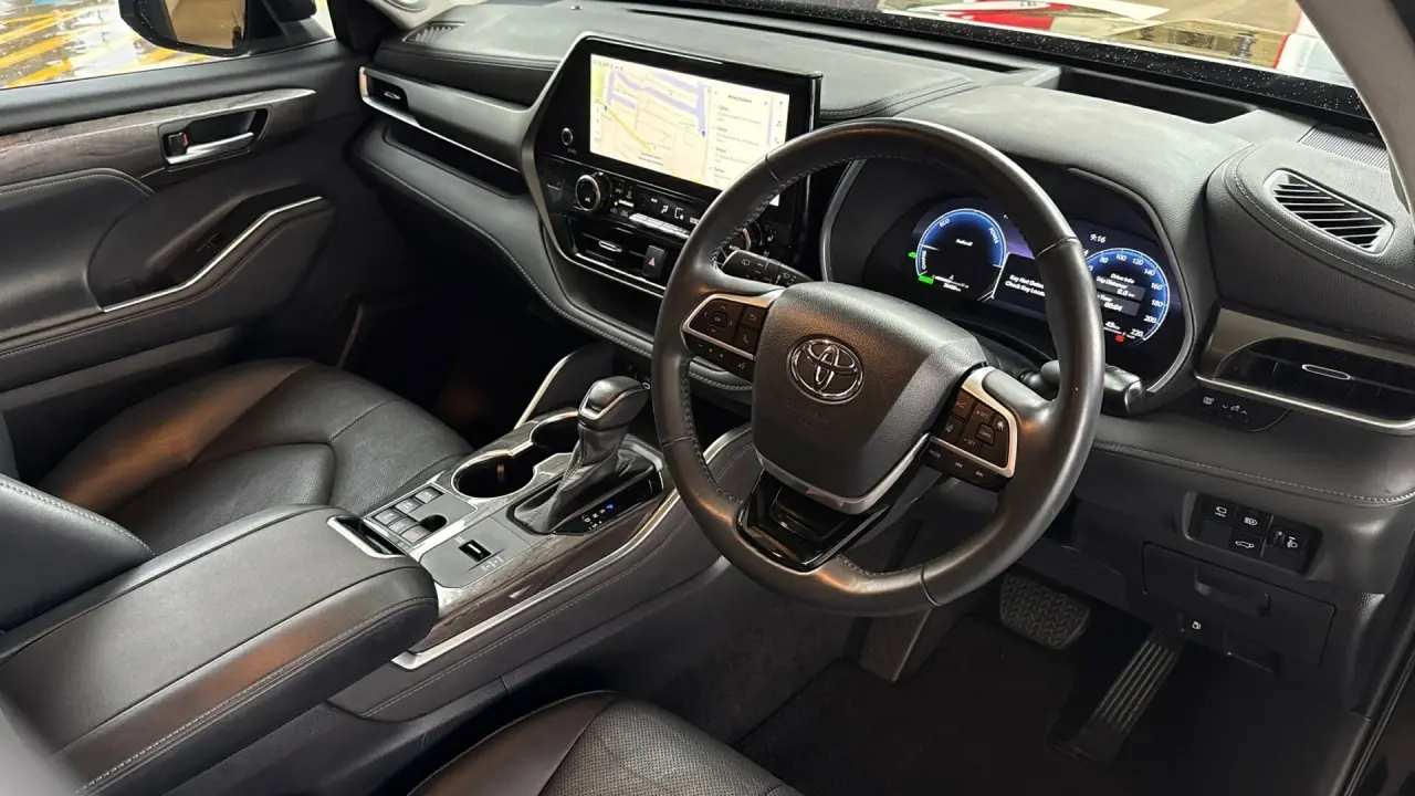 2023 Toyota Kluger Hybrid Gallery Image 8