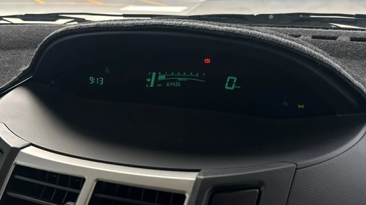 2010 Toyota Yaris Gallery Image 10