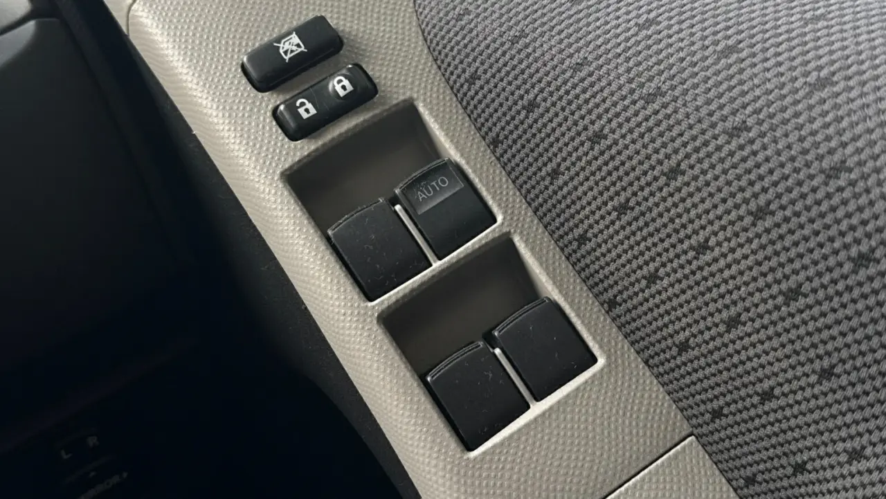 2010 Toyota Yaris Gallery Image 14