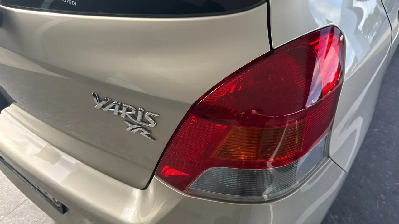 2010 Toyota Yaris Gallery Image 5