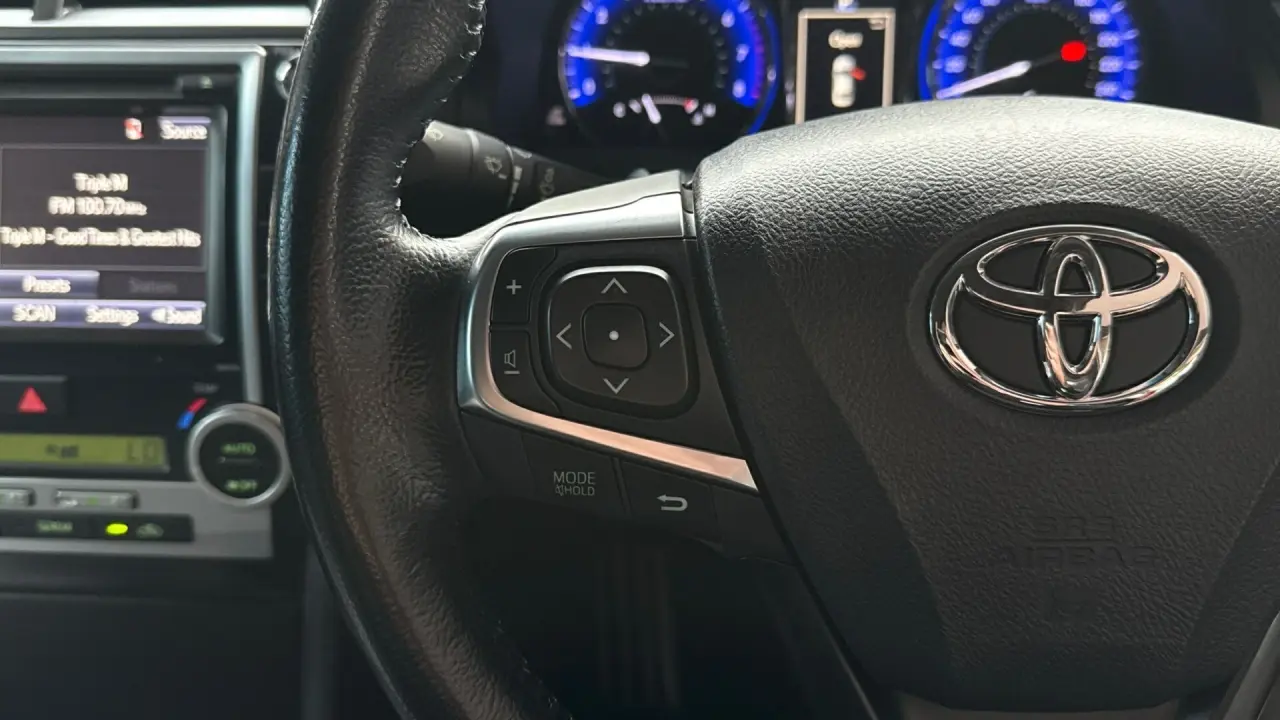 2017 Toyota Camry Gallery Image 11