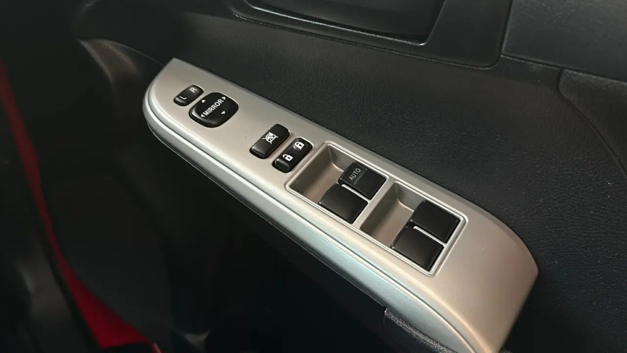 2017 Toyota Camry Gallery Image 17