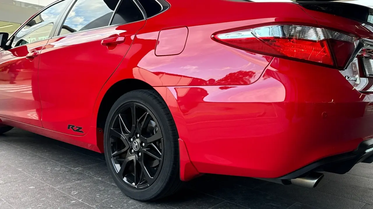 2017 Toyota Camry Gallery Image 5