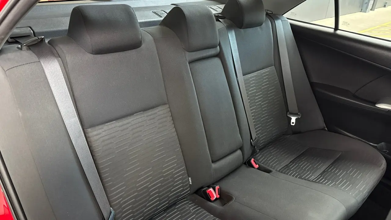 2017 Toyota Camry Gallery Image 7