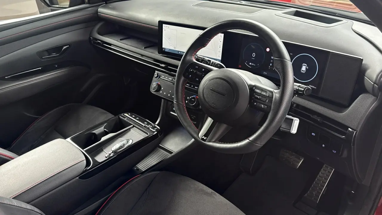 2025 HYUNDAI TUCSON Gallery Image 11