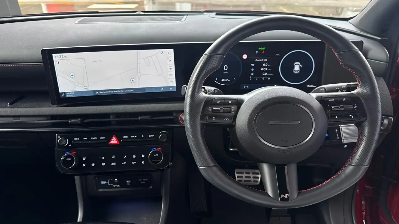 2025 HYUNDAI TUCSON Gallery Image 12