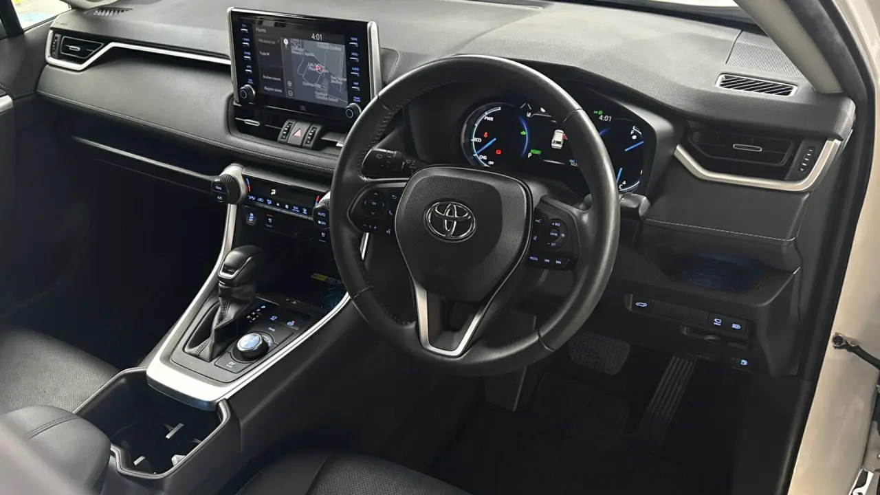 2022 Toyota Rav4 Hybrid Gallery Image 10