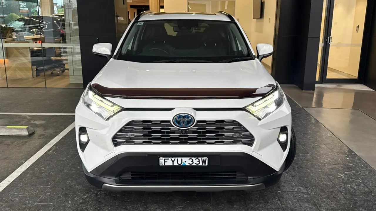 2022 Toyota Rav4 Hybrid Gallery Image 2