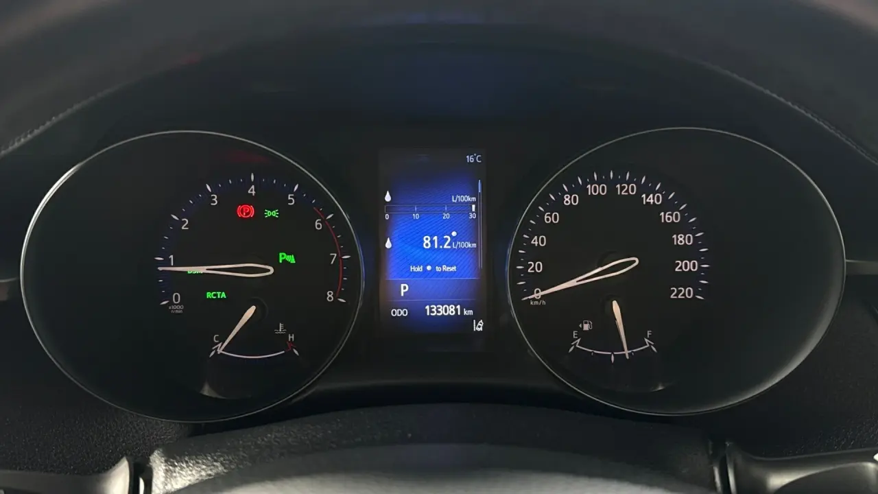 2018 Toyota C-HR Gallery Image 15