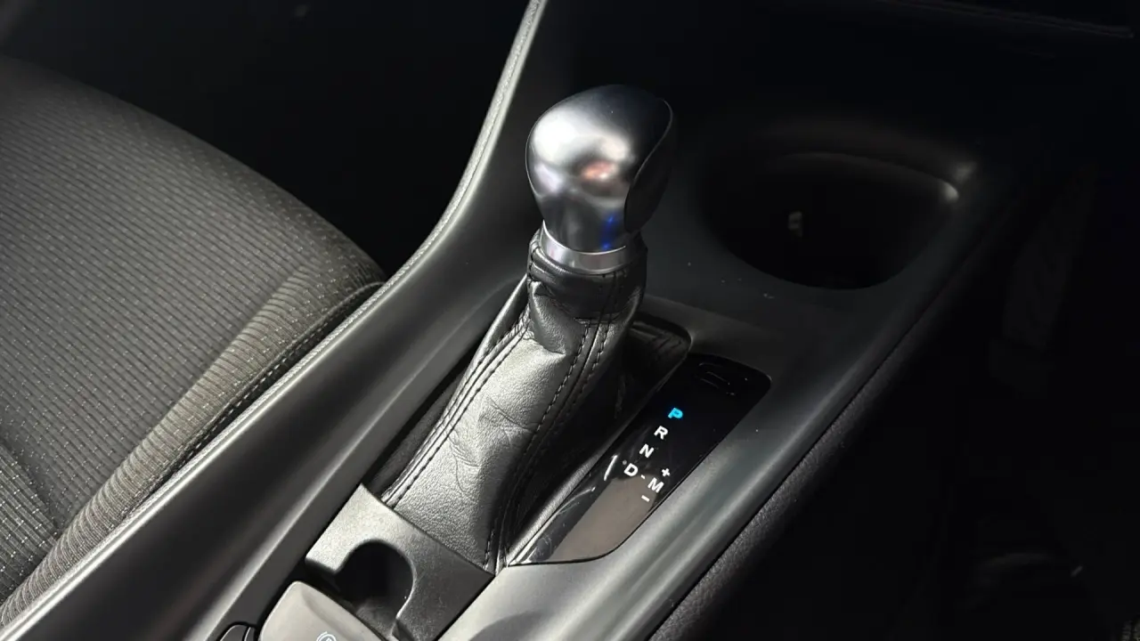 2018 Toyota C-HR Gallery Image 18