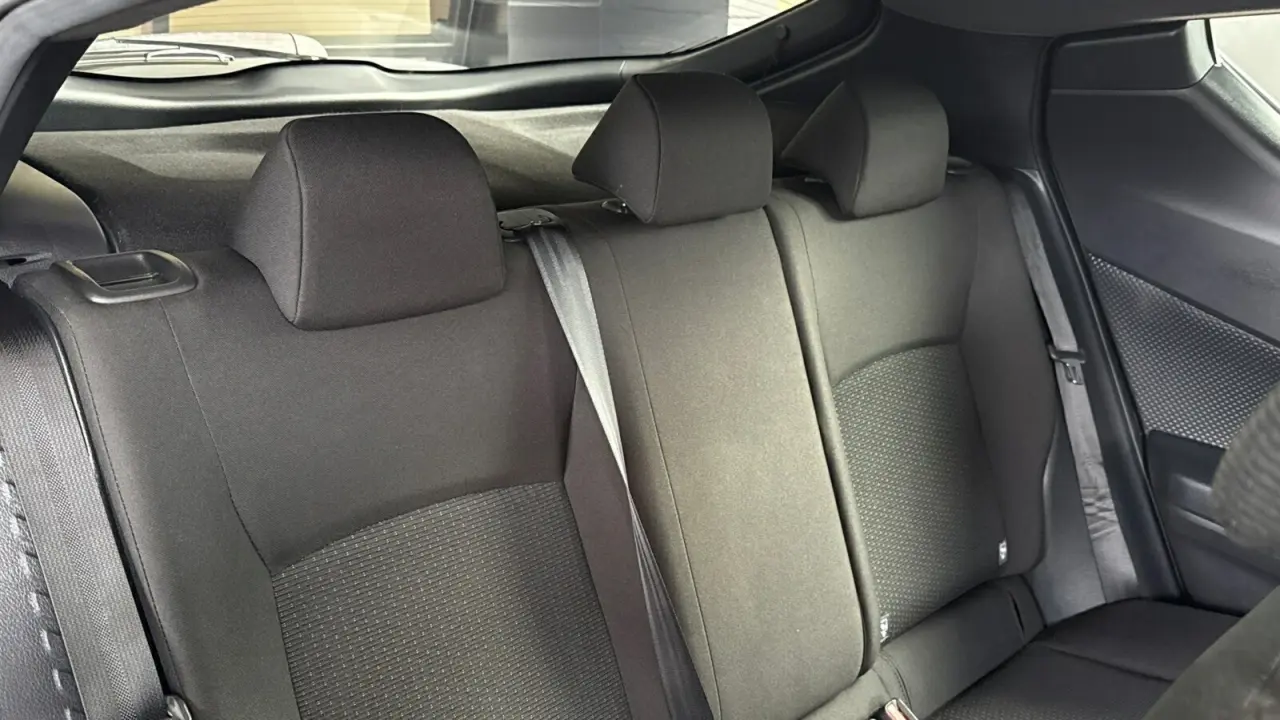 2018 Toyota C-HR Gallery Image 9