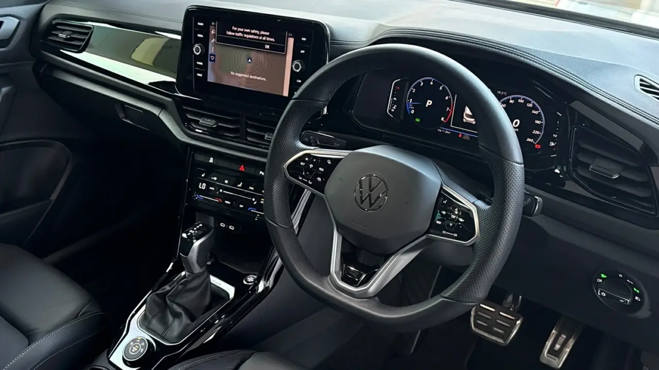 2023 VOLKSWAGEN T-ROC Gallery Image 11