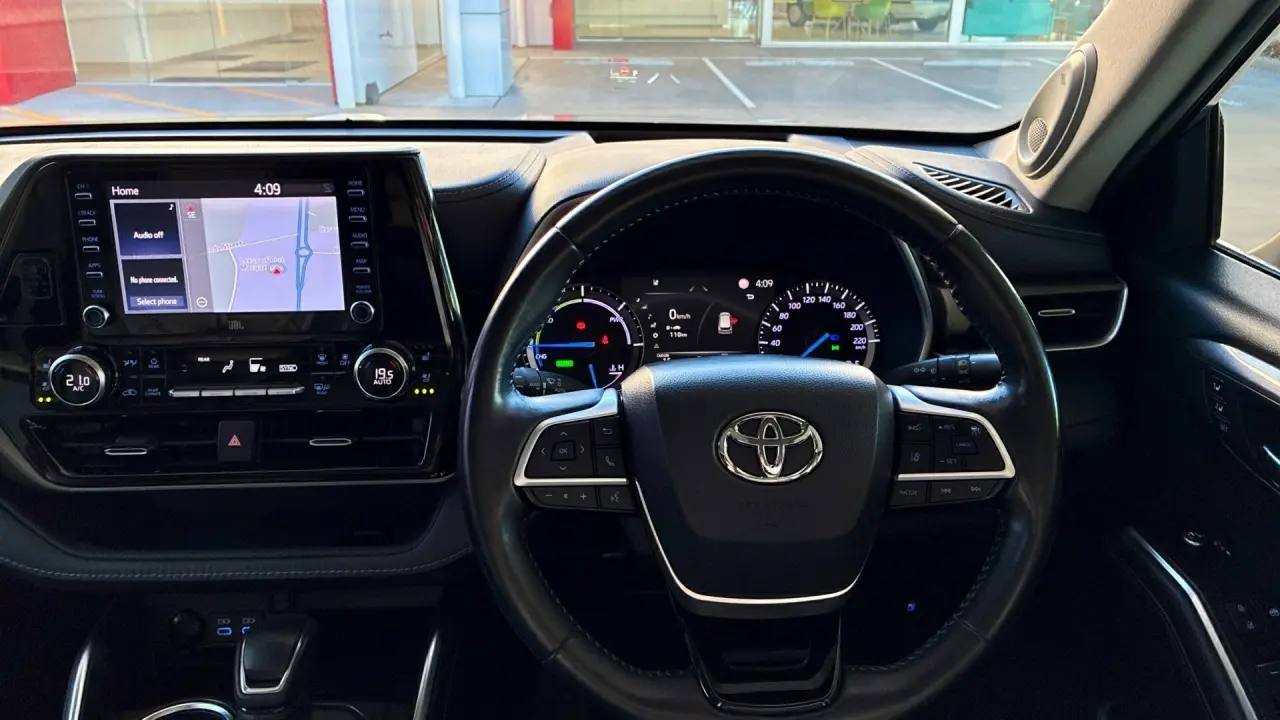 2021 Toyota Kluger Hybrid Gallery Image 11