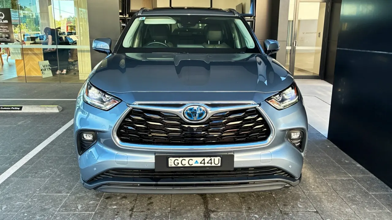 2021 Toyota Kluger Hybrid Gallery Image 2