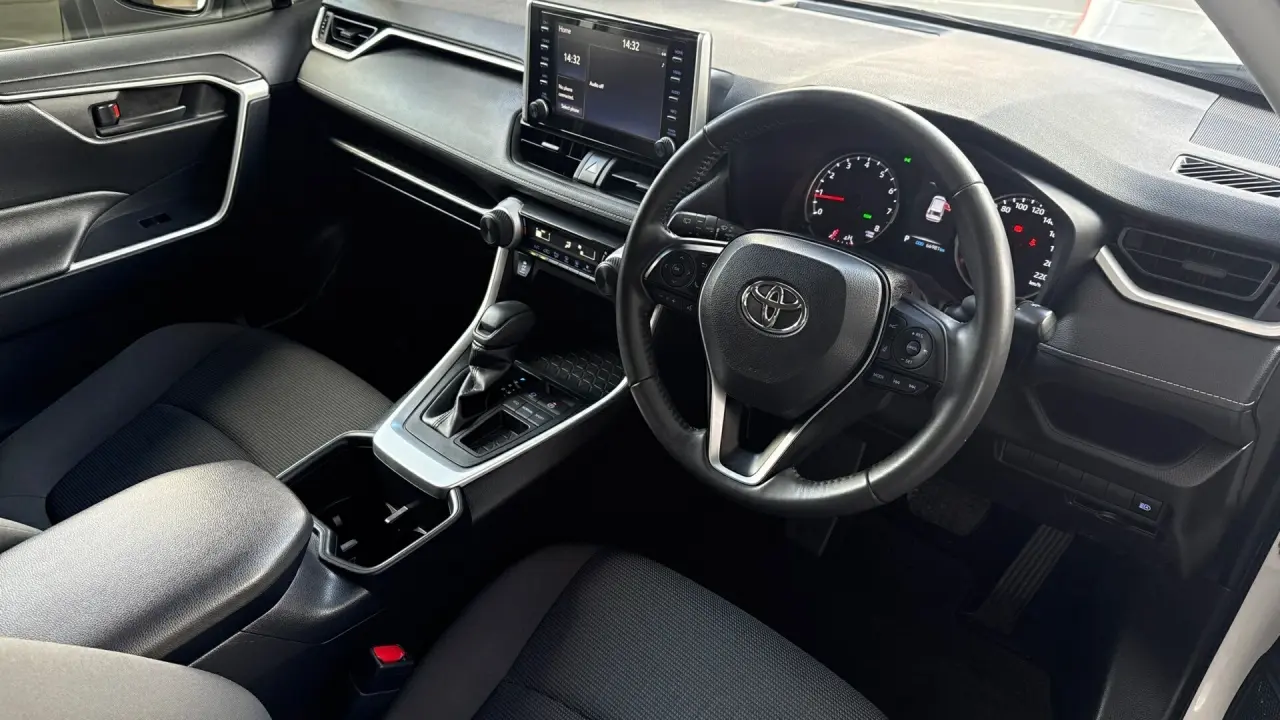 2022 Toyota RAV4 Gallery Image 10