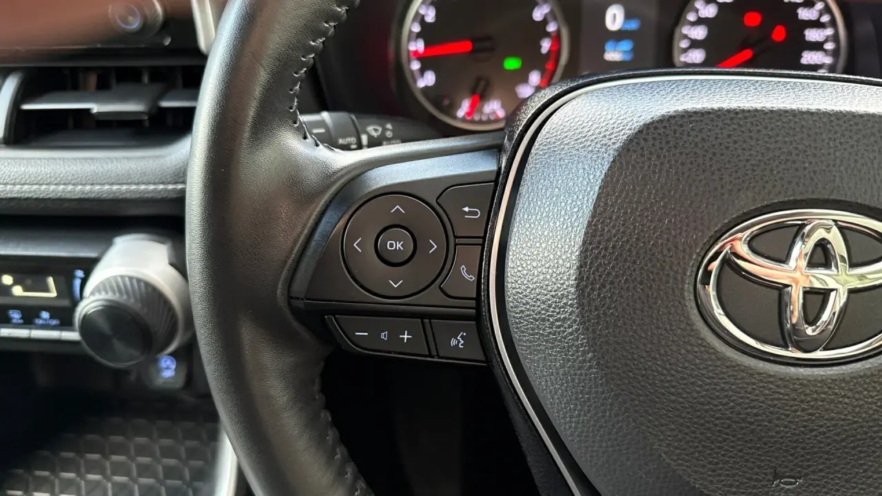 2022 Toyota RAV4 Gallery Image 12