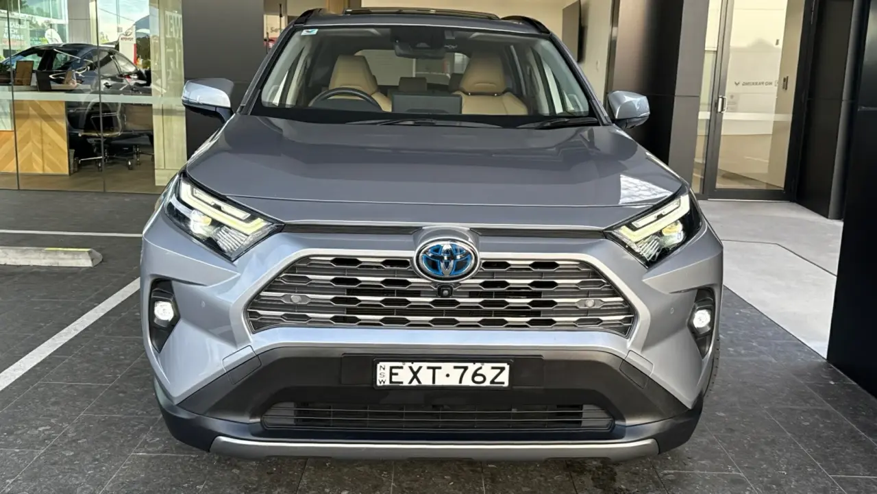 2023 Toyota Rav4 Hybrid Gallery Image 2