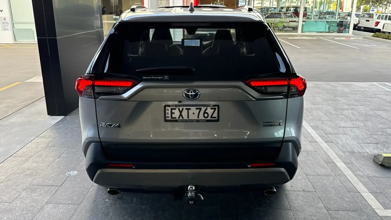 2023 Toyota Rav4 Hybrid Gallery Image 5