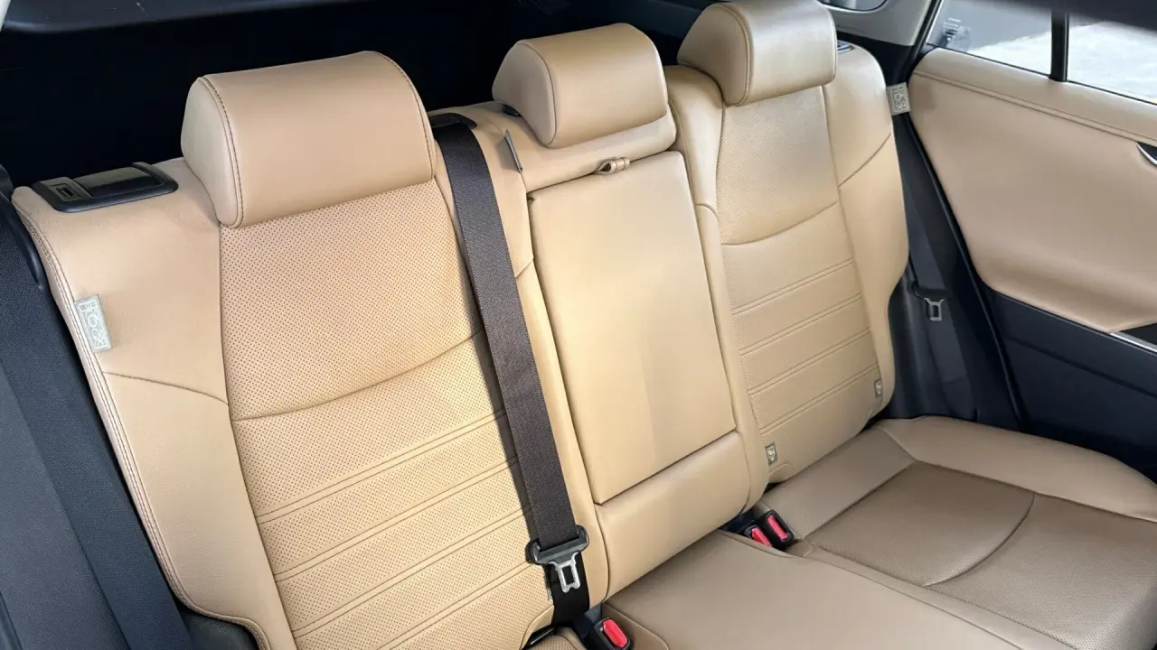 2023 Toyota Rav4 Hybrid Gallery Image 8