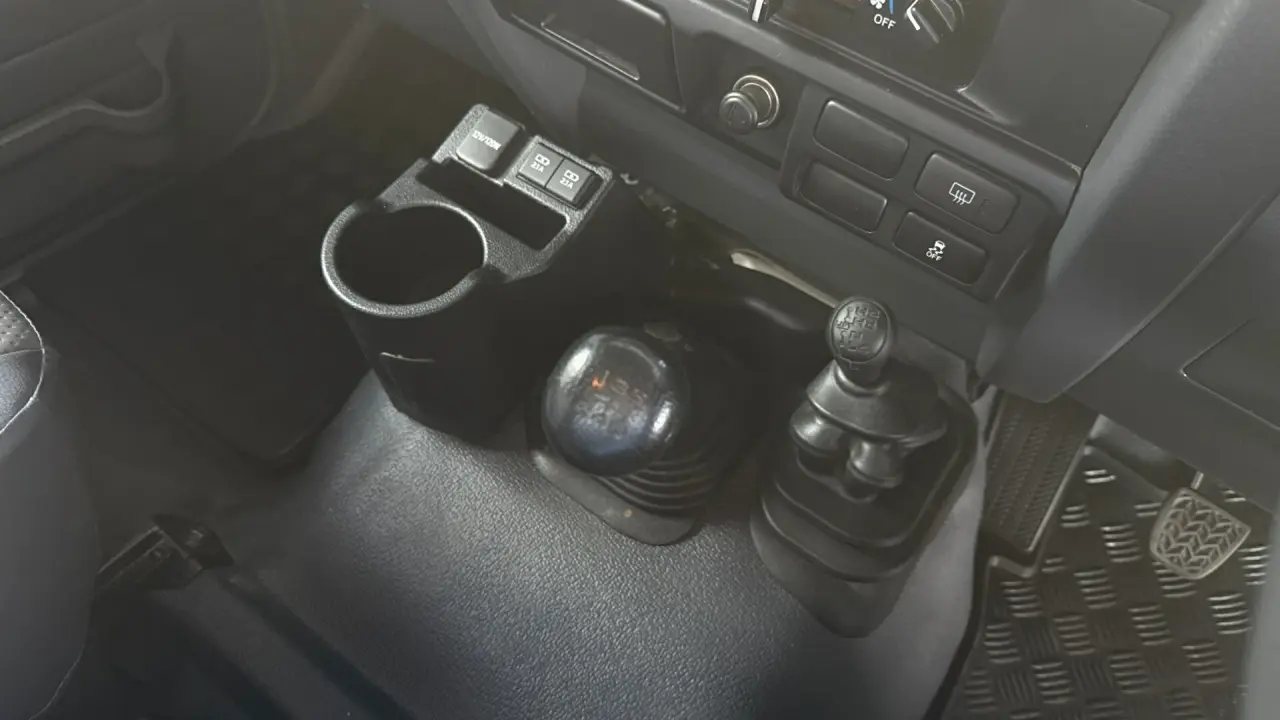 2022 Toyota LC Military Gallery Image 12