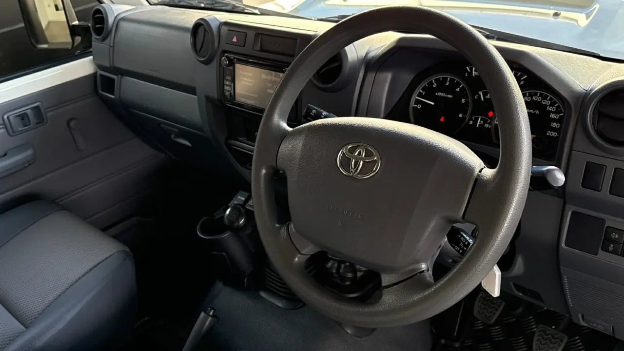 2022 Toyota LC Military Gallery Image 8