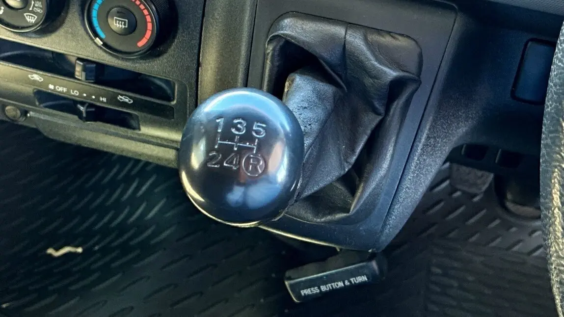 2008 Toyota Hiace Gallery Image 10