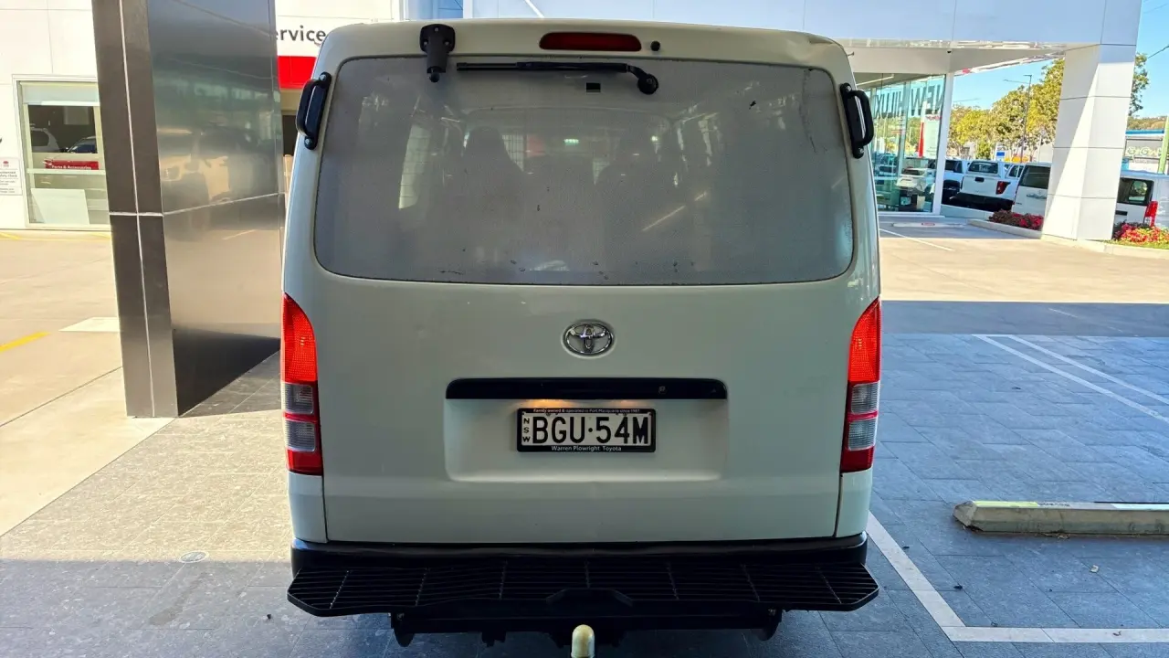 2008 Toyota Hiace Gallery Image 5